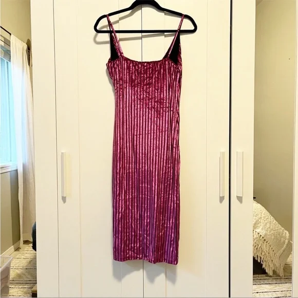 House of Harlow 1960 x REVOLVE Alvaro Dress in Deep Magenta - Picture 7 of 8